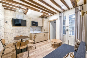 Palais Royal - Victoires 1bdr by B'Your Home